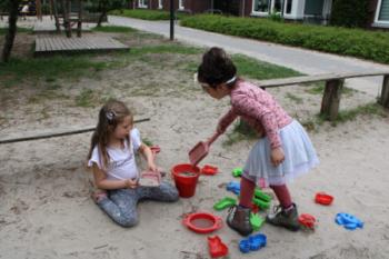 In het gebouw van Brede school Heuvelrijk is Kids Society Erica (KSE) gevestigd.   Kinderen van 0 t/m 4 jaar kunnen daar terecht voor dagopvang en...