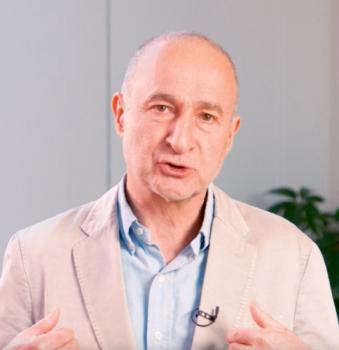 Jim van Os (hoogleraar psychiatrie, mede-initiatiefnemer Ecoysteem Mentale Gezondheid) licht tijdens een Inspiratiebijeenkomst van de Sociale...